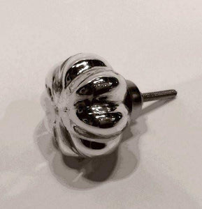 Silver Mercury Glass Flower Cabinet Furniture Knob Drawer Pulls 1.6 In-Dwyer Home Collection