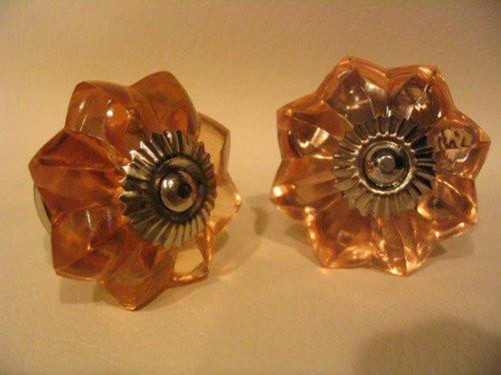 Amber Glass Flower Drawer Pulls Cabinet Knobs Antique Style 1.65 Inch-Dwyer Home Collection